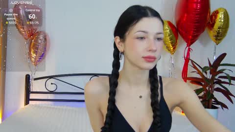 Snapshot of dollyvega chatting on February 12, 7:44 am Dolly online show from February 12, 7:44 am