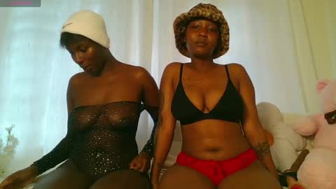Amarie noels online show from June 2, 11:33 am