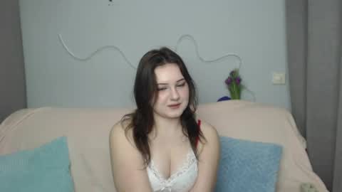 dominikaak online show from April 18, 4:37 am