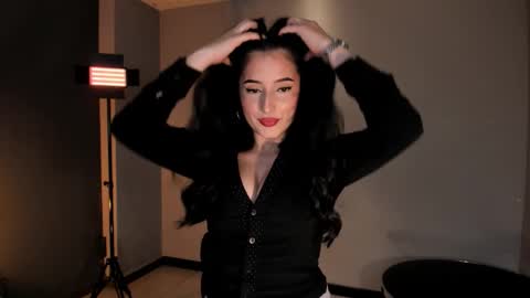Snapshot of dominiquevega_ chatting on October 23, 9:43 pm Dominique online show from October 23, 9:43 pm