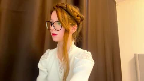 Kira online show from February 24, 1:43 pm