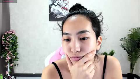 Aura online show from October 22, 2:49 am