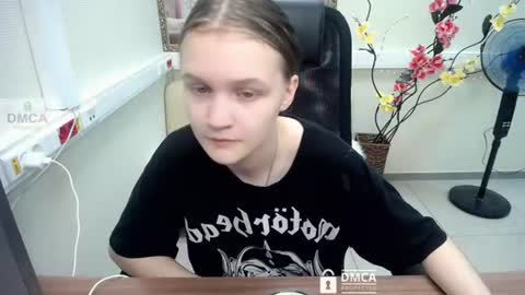 Sia online show from July 17, 10:19 am