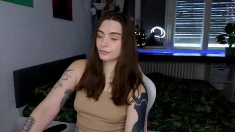 Alice online show from December 20, 9:35 am