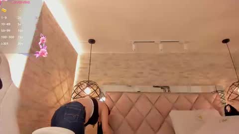  DOROTHY online show from February 19, 3:28 am