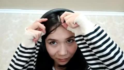 Snapshot of dorothygreene chatting on October 21, 12:09 pm YuKi online show from October 21, 12:09 pm
