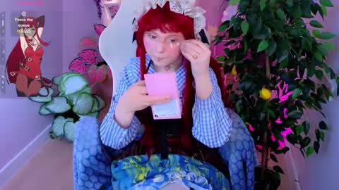 Draculaura online show from April 3, 3:43 pm