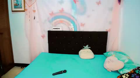 Snapshot of dream__girls69944 chatting on October 15, 8:06 am sharon online show from October 15, 8:06 am