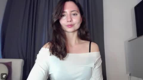 Nicole online show from November 11, 8:00 am