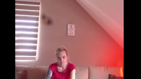 A girl online show from July 27, 7:27 am