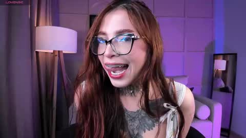 dreamleah_ online show from March 21, 3:55 am