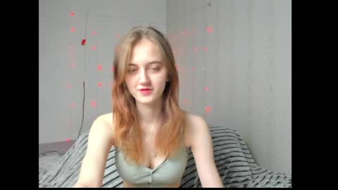 dreamy_pollyyy online show from April 13, 4:19 pm