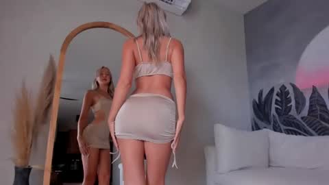 Lilah  online show from February 27, 5:47 pm