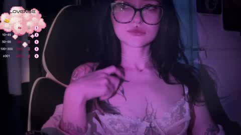 Snapshot of drillhouse_ chatting on September 26, 2:53 am Tara online show from September 26, 2:53 am