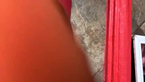 dulce2697 online show from May 5, 4:04 am