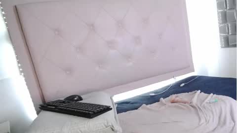 Snapshot of dulce__lovee chatting on October 21, 12:03 am dulce__lovee online show from October 21, 12:03 am