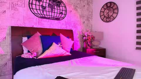 DULCE  online show from December 1, 11:58 am