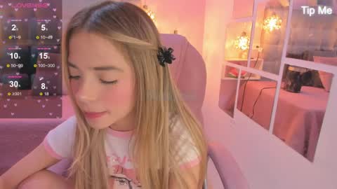 Dulce  online show from April 10, 7:09 pm