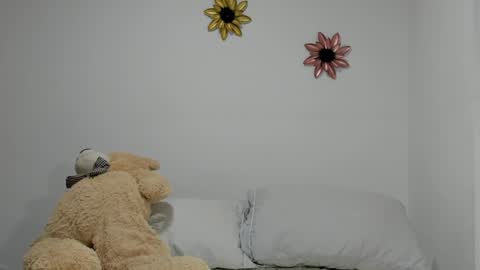 Snapshot of dulce_roberts_ chatting on February 6, 1:32 pm Dulce online show from February 6, 1:32 pm