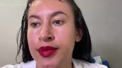 dulceizzy online show from April 9, 12:35 am