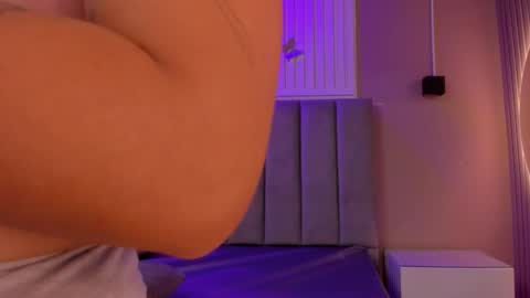 Juana online show from February 15, 7:35 pm