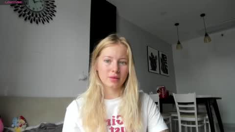 fansly - yourbestbaby online show from December 23, 3:07 am