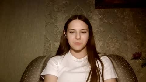 Yuni online show from April 12, 5:38 pm