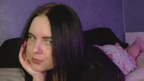 Snapshot of easabella chatting on October 30, 6:53 pm Bella online show from October 30, 6:53 pm