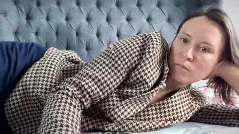 Nadia Ferreira  online show from September 11, 9:20 am