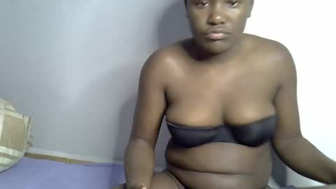 Queen online show from March 1, 8:52 pm