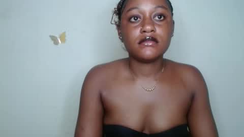 Ella online show from October 18, 9:23 am