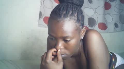 Snapshot of ebony_phoenix12 chatting on October 14, 7:16 pm ebony_phoenix12 online show from October 14, 7:16 pm
