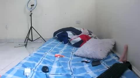 ebony_sluttt online show from February 21, 6:36 am