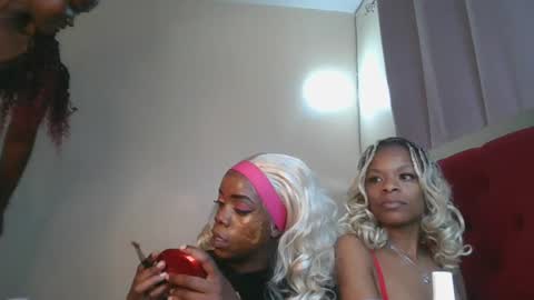 Boo online show from June 18, 9:47 am