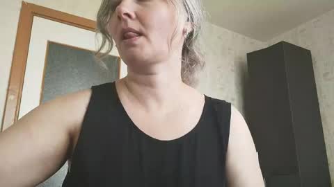 edithmanning online show from May 23, 6:23 am