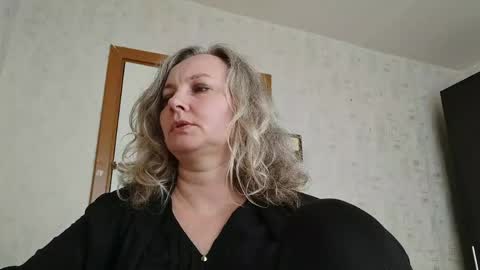 edithmanning online show from May 11, 2:45 pm