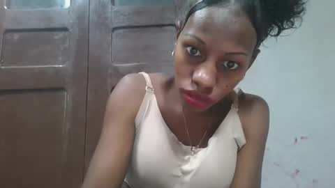 edwige770943 online show from June 1, 7:43 am