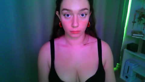 effie_balconii online show from September 22, 3:21 pm