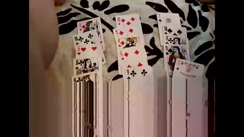 Effy online show from September 25, 4:50 pm