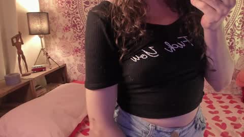 Snapshot of effysroom chatting on December 6, 2:35 am effy online show from December 6, 2:35 am