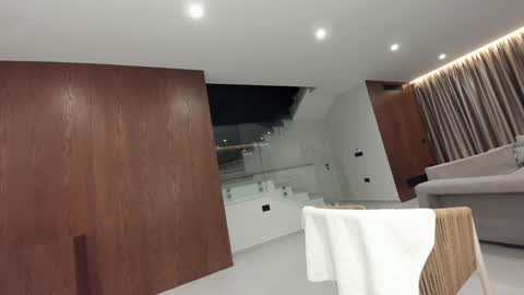 Erik and Alice online show from November 28, 3:09 am