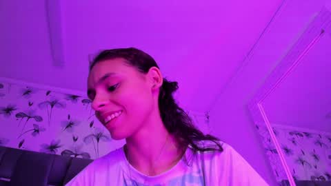Snapshot of ehotloveaxxx chatting on January 16, 1:04 pm Valery online show from January 16, 1:04 pm