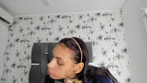 Snapshot of ehotloveaxxx chatting on December 20, 12:49 pm Valery online show from December 20, 12:49 pm