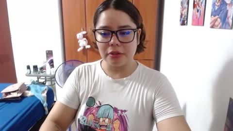 eimy_saenzz online show from December 14, 2:06 am