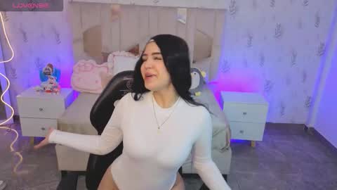 ela_tay1 online show from March 27, 7:47 pm