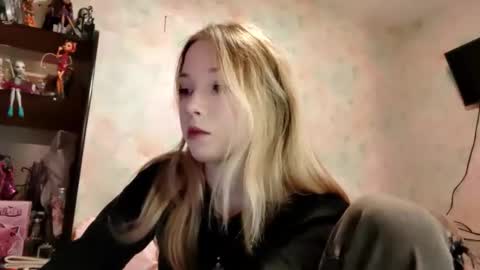 MIa online show from April 9, 12:32 pm