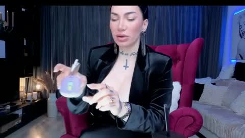 ElektraSheDemon online show from February 14, 6:45 am