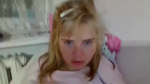 Elena online show from February 6, 6:00 pm