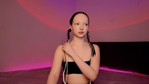 Ella online show from January 14, 3:22 am