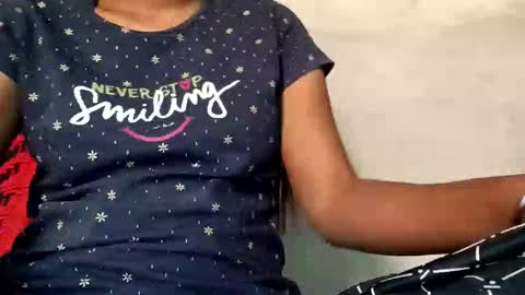 Snapshot of elina_roy03 chatting on October 25, 9:06 am elina_roy03 online show from October 25, 9:06 am